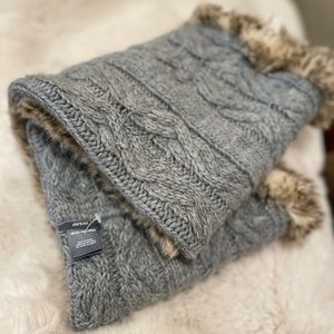 AE infinity scarf with fur